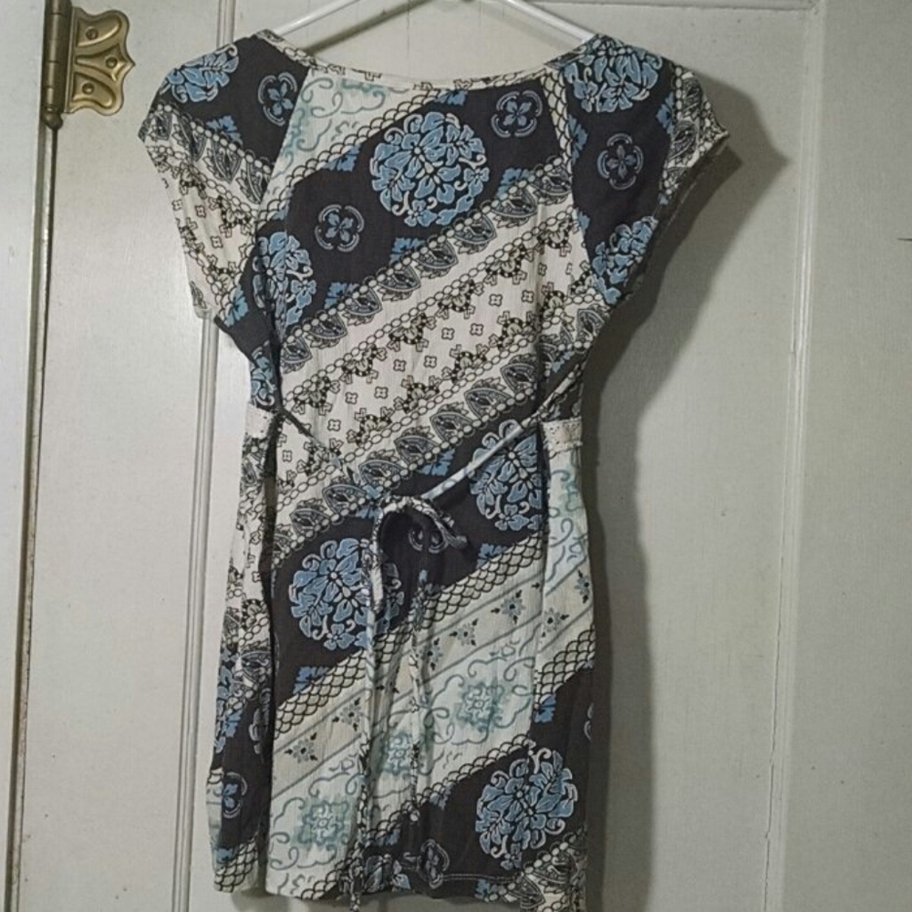 Cute Spring Top - Picture 2 of 2